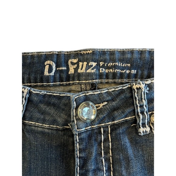 D-Fuz Jean Shorts Women 3/4 Knee Length size 7/8  Fade Out Embellished D… - Picture 2 of 6